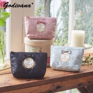 Casos Estilo japonés Macaron Lace Floral Satinado Mini monedero Monedas Pequeñas bolsas de almacenamiento Estudiante Girls Bow Cosmetic Bags