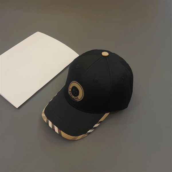 Casquette Designers Hat Luxury Fashion Letters Baseball Cap Stripe Stitching Woman Men Sports Ball Caps de voyage extérieur Soleil Soleil Ver244Q