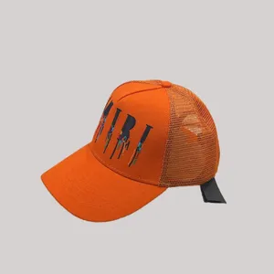 Casquette sombreros diseñadores mujeres transpirable pareja estilo ala curva bola gorra protección solar mezcla color negro letras blancas logo camionero sombreros verano hj086 C4