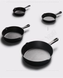 Fonte antiadhésive 1426 cm poêle Fring Pan à gaz plat à induction Cuideur Pot Pot à œufs Pancake Pot de cuisine outils de restauration