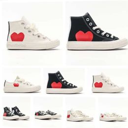 Casual Classic Red Heart Gebreide vorm Love Sneaker Running canvas schoenen Ademend wit zwart kind klimmen 1970s