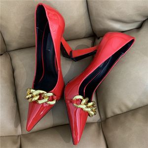 Casual Designer Sexy Dame Mode Vrouwen Schoenen Rode Patent Lederen Kettingen Pointy Teen Stiletto Stripper Hoge Hakken Zapatos Mujer Prom Avondpompen