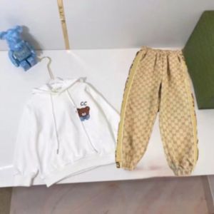 Casual Designers Enfants Vêtements Ensembles Lettre Imprimer Garçons Filles Veste Manteau Pantalon Survêtements À Manches Longues En Plein Air Enfants Sweat À Capuche Costume Bébé Garçon Chemises Sportswear Top