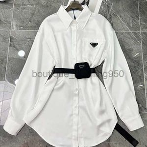 Robe décontractée pour femmes Designers Triangle Lettre Chemises Tops Qualité Blouses en mousseline de soie pour femmes Manteau sexy avec sac de taille Vêtements de fête