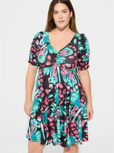 Robes décontractées 100,00 kg Chubby Girl Plus Taille Taille-Tight Minceur Vêtements pour femmes Mini tricoté avant cordon à manches courtes robe