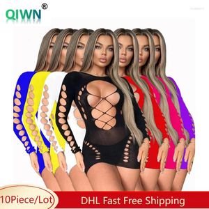 Robes décontractées 10pcs en vrac en gros sexy sween hollow out mini-robe femme d'été à manches longues clubwear cosplay vêtements skinny jupes 10949