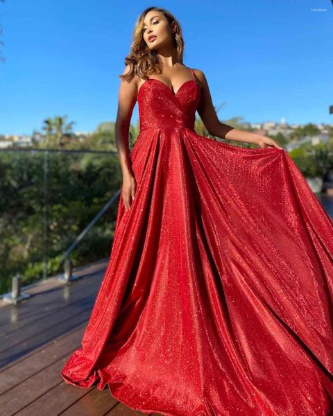 Robes décontractées 2022 Spaghetti STAPS Mesdames Full-longueur Red Satin Prom Homecoming A-Line Sparkly Sexy Hollow Night Vente Vestidos