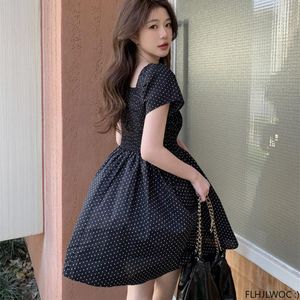 Casual jurken 2023 Aankomst chic Korea Design kleding schattig zoete Japan meisjes polka dot een lijn kleine zwarte mini -jurk