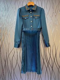 Robes décontractées 2023 automne mode Style robe de haute qualité femmes col rabattu poitrine poche déco à manches longues bleu noir plissé