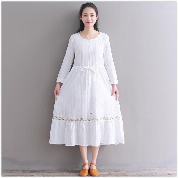 Vestidos casuales 2023 otoño Floral bordado vestido largo elegante manga blanco Vintage para mujeres bata Longue Femme Ete