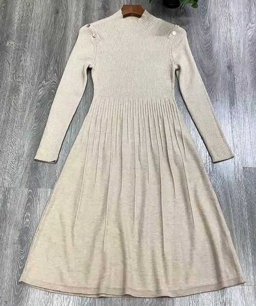 Vestidos casuales 2023 Otoño Invierno vestido de alta calidad tejido de lana tachuelas botón Deco manga larga hasta la mitad de la pantorrilla Beige negro sólido