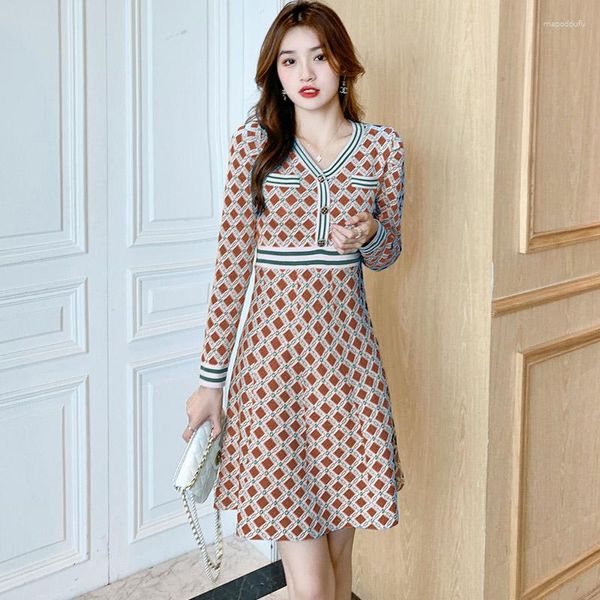 Robes décontractées 2023 Automne Winter Sweater Robe Femme Long Manche Vintage Plaid Elegant Office Ladies Bouton Up Tricoted Party Vestidos