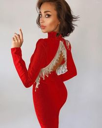 Casual Jurken 2023 Kerst Dames Collectie Mode Rood Zwart Wit Roze Terug Open Strass Bandage Jurk Feestavond