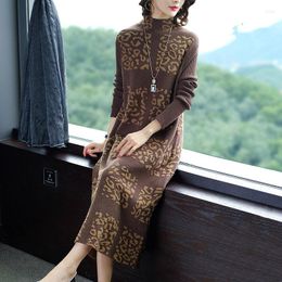 Vestidos casuales 2023 femenino vintage sólido peludo midi otoño invierno más tamaño manga larga maxi vestido elegante mujeres bodycon fiesta vestidos