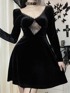 Robes décontractées 2023 dentelle Vintage bord col en v manches longues taille haute genou longueur robe noire Halloween Cosplay Costume gothique plissé femmes