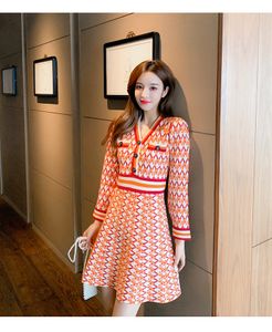 Robes décontractées 2023 nouveau printemps pull tricoté Robe femmes bouton mode coréenne col en V Vintage Plaid Orange Mini Robe Robe Femme Vestidos