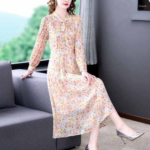 Robes décontractées 2023 Pink Floral Murffon Long Mancheur MIDI Robe printemps Summer Boho Fashion Lumière Sundress Femmes coréen Elegant BodyCon