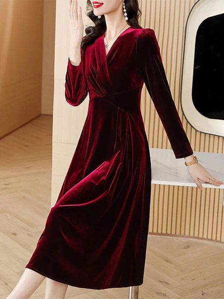 Vestidos casuales 2023 Red Velvet V-Eck Long Vestido largo Otoño Invierno Corea Corea