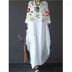 Casual jurken 2023 Lente zomerjurk Boheemse witte zwarte bloemenprint Maxi vrouwen Vintage Loose Beach Tunics