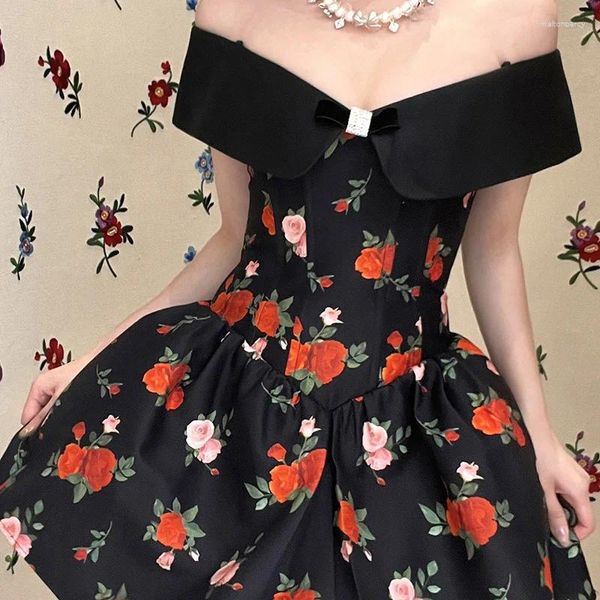 Robes décontractées 2023 Robe d'été pour femmes col en V hors de l'épaule imprimé rose robe de bal noir conception minoritaire bouffante courte vintage