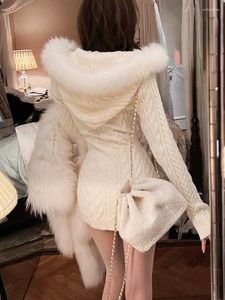 Robes décontractées 2023 hiver robe pull tricoté avec capuche femmes mince moulante y2k mini fausse fourrure femme une pièce coréenne élégante