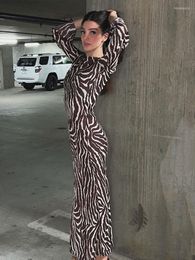 Robes décontractées 2023 Femmes élégantes Zebra Imprimer Maxi Robe Sexy Voir à travers Flare Manches longues Slim Party Spring Bohe Lady