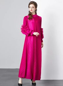 Vestidos casuales 2024 Argyle plisado vestido maxi suelto elegante primavera soporte de mujer cuello pétalo manga rosa apliques rojos fiesta vestidos largos
