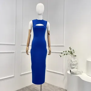 Casual jurken 2024 aankomst lente zomer topkwaliteit effen blauwe vintage sexy mouwloze uitgeholde bodycon midi-jurk voor dames