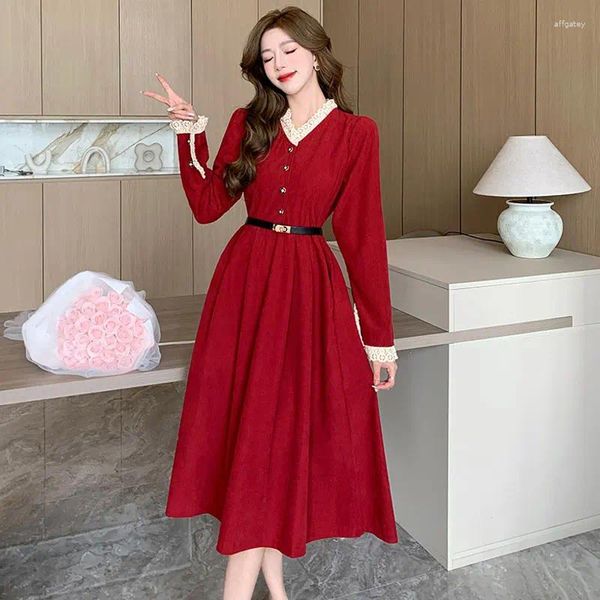 Robes décontractées 2024 Automne Vintage Charduroy Red Femmes avec Belt Corée Élégante patchwork Long Manche Lame Retro Party Black Robe