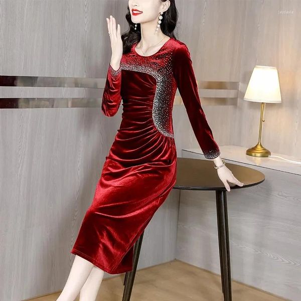 Vestidos casuales 2024 Otoño Invierno Terciopelo rojo Rhinestone Falda de cuello redondo Lujo Elegante Bola Vestido de noche Festivo Boda Madre Mujer