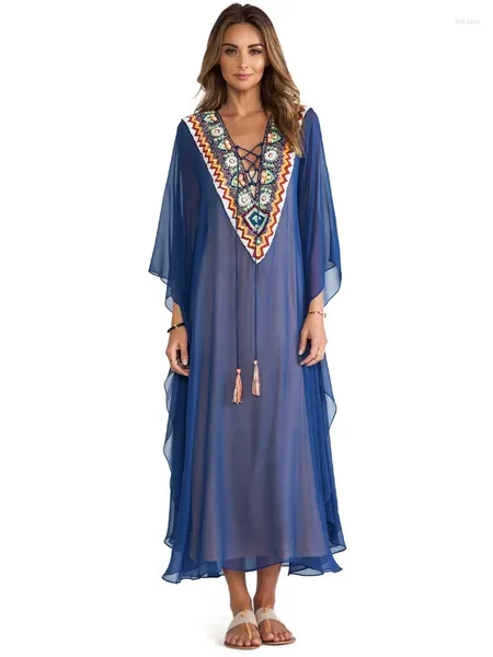 Robes décontractées 2024 Blue Bohemian Broidered Lacered Lace Up V-Cold Bats Sleeve Loose Summer Beach Robe plus taille Femmes Beachwear Kaftan Robe Q975