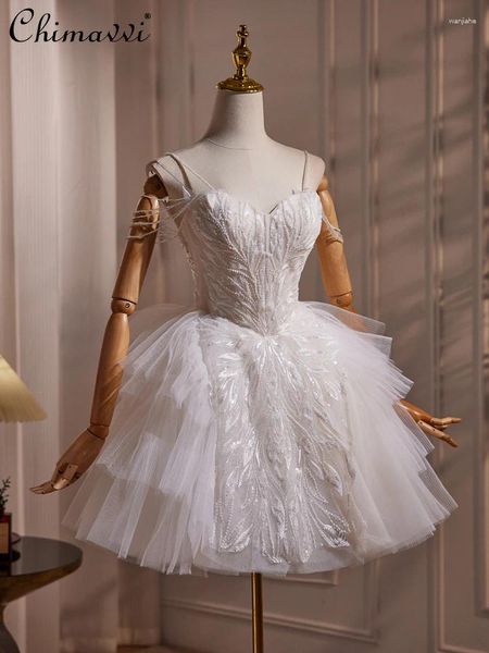Robes décontractées 2024 Fête d'anniversaire de mariage haut de gamme Robe de princesse femme perle en V-Col sans manches en maille blanche