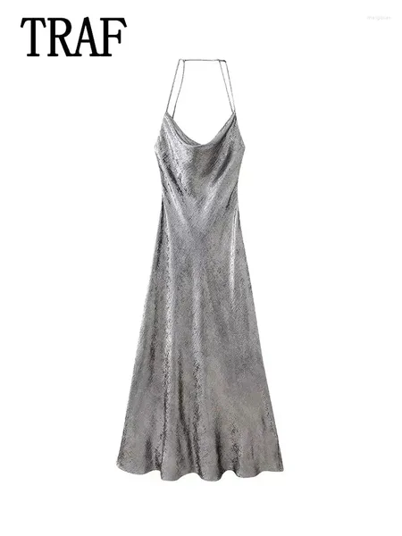 Robes décontractées 2024 Métal Foil Silk texture Sling Midi Long Robe femme sans manches femelle élégante