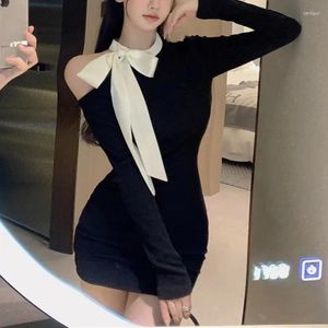 Robes décontractées 2024 Off épaule Bow robe à lacets femmes sexy noir manches longues élégante mode coréenne femme moulante robes