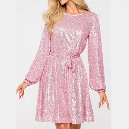 Vestidos casuales 2024 Fiesta de lentejuelas cortas Elegante una línea Pink Black Sliver Splitining Secaned Selling Noche brillante