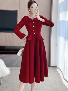 Casual jurken 2024 Red Red Long Sleeve Chic Ruffled Dress Elegant Bodycon Prom For Women Autumn Winter Koreaanse luxe feestvestidos