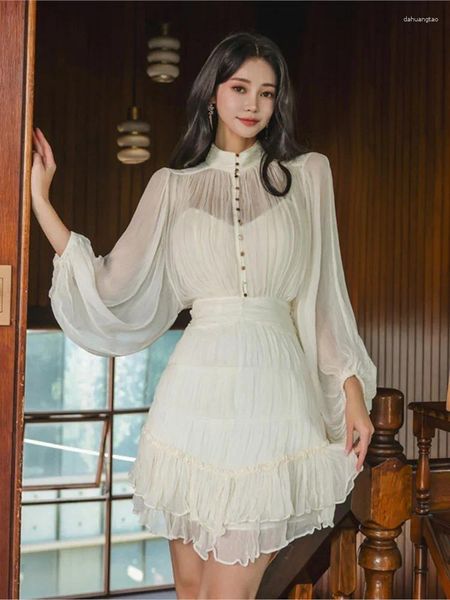 Robes décontractées 2024 Spring Ruffles Mini Elegant Pretty Vintage Black Robe Robe Femme Simple en mousseline de soie