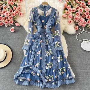 Vestidos casuales 2024 bordado de verano vestido de encaje para mujeres manga larga boho flores tul floral azul elegante navegación noche midi