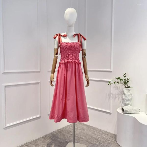 Robes décontractées 2024 Summer Dernière Pink Sweet Style Grace Laceful Lace Up Shirring Ruffle Sans manchons