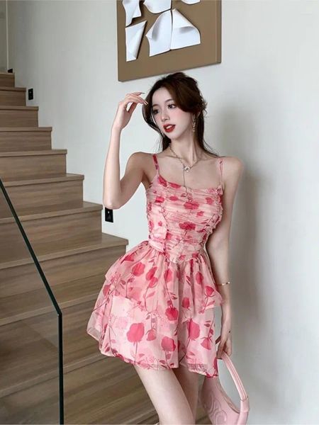 Vestidos informales 2024 Summer Sweet Floral Sling Vestido Vintage La cintura apretada de mujeres en la cintura delgada con volantes estampados de vacaciones cortas