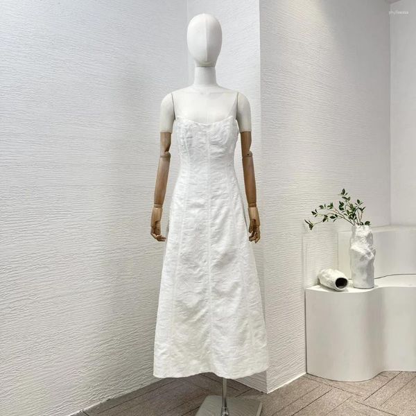 Vestidos casuales 2024 tubo sin mangas blanco jacquard vestido midi estirable fruncido espalda de alta calidad ropa elegante