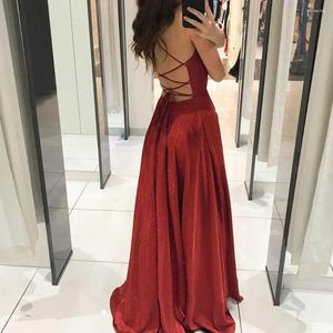 Robes décontractées 2024 Femmes A-Line Robe Spaghetti Bretelles -Longueur Rouge Satin Prom Homecoming Sparkly Sexy Hollow Night Robe Robes