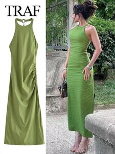 Robes décontractées 2024 Femmes Sexy Gaine Vert O-Cou Dos Nu Sans Manches Bouton Fermeture À Glissière Femme Mode Élégante Robe Mi-mollet