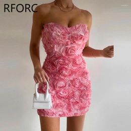 Casual jurken 2024 vrouwen strapless driedimensionale bloemendecoratie sexy sweety mini feestjurk