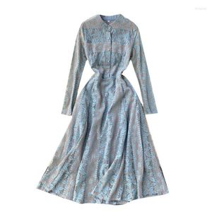 Casual jurken a483 vrouwen grijs blauw rood vintage 2023 meisje lange mouw slanke kanten haak midi -jurk met knopen