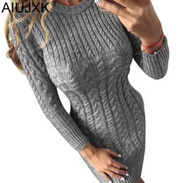 AIUJXK automne hiver vêtements femmes robe tricotée 2023 mode solide mince moulant pull dame bureau chaud court