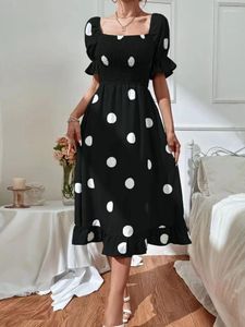 Casual jurken Amazon Independent Station Verkoop modestijl Dameskleding Big Dot Slim-Fit zoete gegolfde korte mouwen Trendy