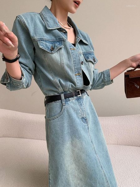 Robes décontractées American Denim Dress Femmes Printemps 2023 Design Sense Taille Enveloppée Mi-Longueur À Manches Longues Jupe Lumière Style Mature