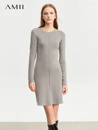 Robes décontractées amii robe en laine minimaliste pour femmes 2024 hiver mince droite rond rond bascis dame douce solide 12324118