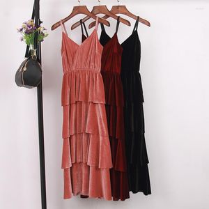 Casual jurken herfst gouden fluwelen jurk mode dames spaghetti riem elegante dame cacke tank vestidos bodemings wz982